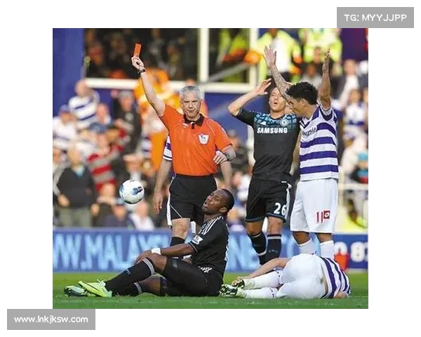 德甲比赛中红黄牌的处罚规则与实施细则解析 德甲比赛中红黄牌的处罚规则与实施细则解析